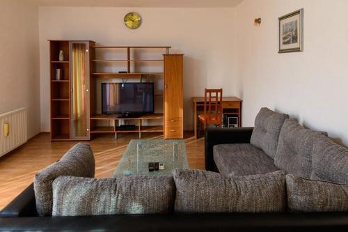 Apartment for 4 near the beach