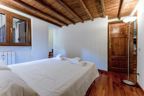 Ciambella Arch Apartment for 6 people @Largo Argentina