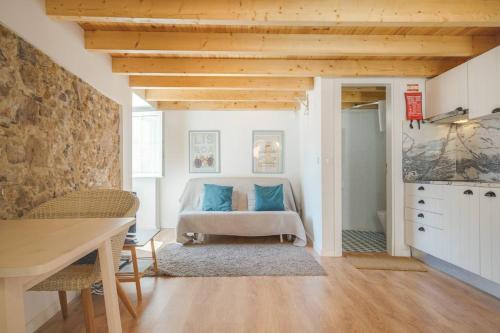 Classic Lisbon Homes: Bright & Central in Belém