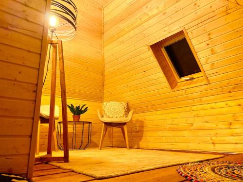 Φωτογραφία από το άλμπουμ του BATS CAVE HUT - Transylvania - Hot-Tub - Sauna σε Sub Piatra