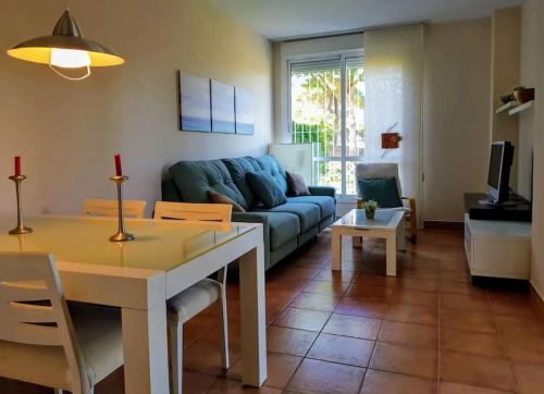 Magnífico Apartamento con jardin y vistas en Novo Sancti Petri