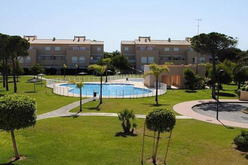 Magnífico Apartamento con jardin y vistas en Novo Sancti Petri