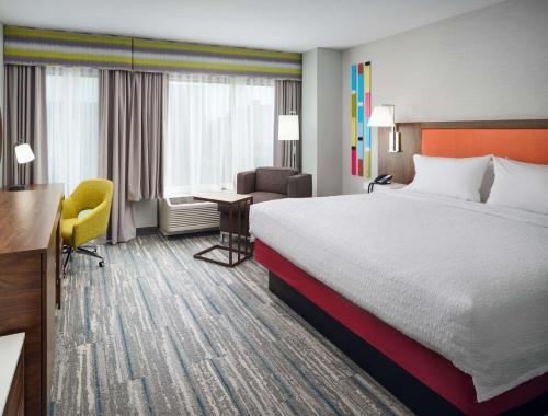 Hampton Inn Towson Downtown Image