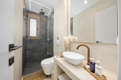 Ένα μπάνιο στο Sun n Salt Private Villas