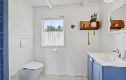 Kúpeľňa v ubytovaní Stunning Home In Juelsminde With Wifi