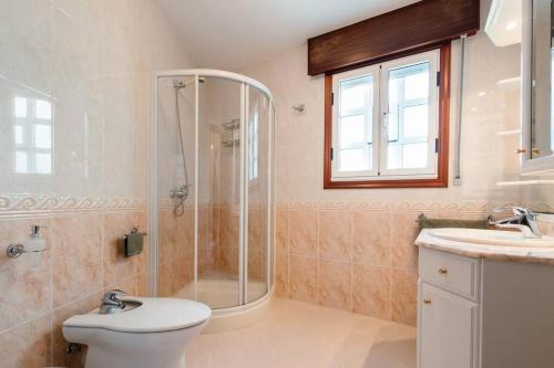 Foto Casa Bella Lalin- 4 Double bedroom Galician Country Home! 6