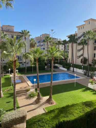 Bazén v ubytování Apartamento Bulevar en Playa Albir nebo v jeho okolí