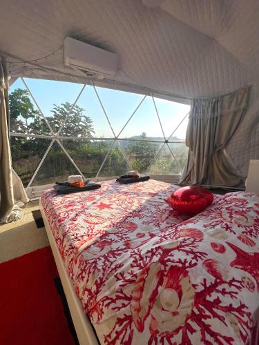 Postel nebo postele na pokoji v ubytování Glamping Lost