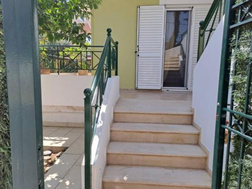 Gambar di galeri bagi Dimitris place near Athens airport di Koropíon
