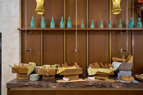 Gambar di galeri bagi Mediterranean Village Hotel & Spa di Paralia Katerinis