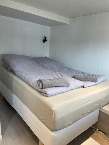 Postel nebo postele na pokoji v ubytování Cory & Torfinn House