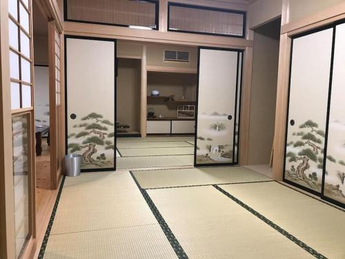菊川市にあるSOZENSYA 駅、高速インターに近い新築日本家屋です。庭が広く、BBQも楽しめます。のギャラリーの写真