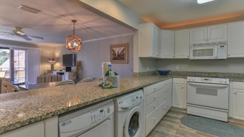 Aegean 210 - Updated 2 Bedroom 2 Bath at the Aegean photo 11