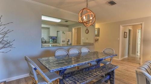 Aegean 210 - Updated 2 Bedroom 2 Bath at the Aegean photo 14