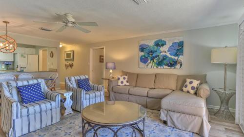 Aegean 210 - Updated 2 Bedroom 2 Bath at the Aegean photo 15