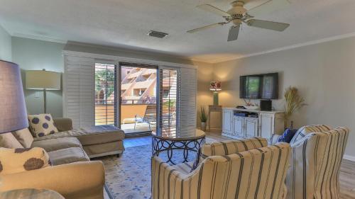 Aegean 210 - Updated 2 Bedroom 2 Bath at the Aegean photo 17