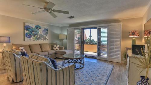 Aegean 210 - Updated 2 Bedroom 2 Bath at the Aegean photo 7