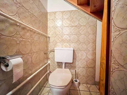 Ein Badezimmer in der Unterkunft Holiday Home Lama by Interhome