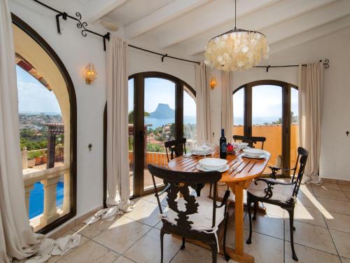 Holiday Home Leon by Interhome