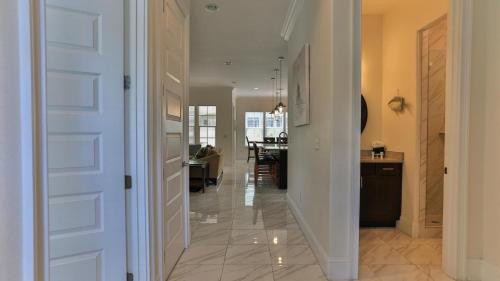Playa Blanca - Steps to the beach Sleeps 14 has community pool photo 14