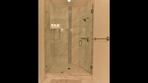 Playa Blanca - Steps to the beach Sleeps 14 has community pool photo 4