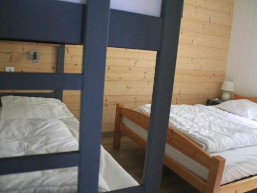 Llit o llits en una habitació de Appartement Châtel, 3 pièces, 6 personnes - FR-1-200-245