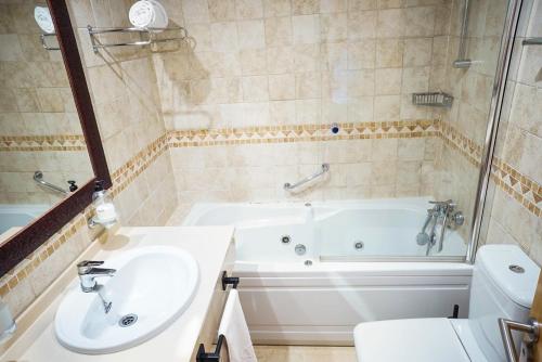 Koupelna v ubytování Malibu Mansions Increible apartamento con jacuzzi