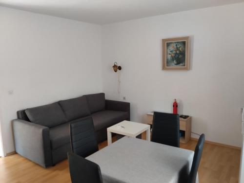 Gallery image of Apartments with a parking space Orebic, Peljesac - 20250 in Orebić