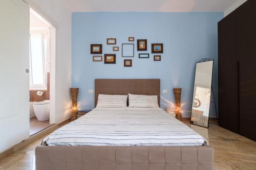Katil atau katil-katil dalam bilik di Fabula Rooms 3 Suites with private bathroom
