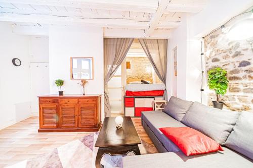 Le Petit St Paul Charming Studio T1 Bis in the heart of Old Lyon