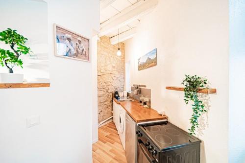 Le Petit St Paul Charming Studio T1 Bis in the heart of Old Lyon