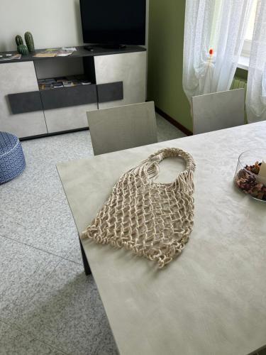 TV a/nebo společenská místnost v ubytování Sebino Holiday Home