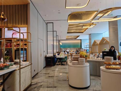 Φαγητό σε αυτό το ξενοδοχείο ή κάπου εκεί κοντά