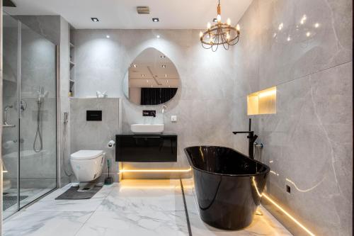 Gallery image of Luxury 3 bedrooms apartment with JacuzziTV in the bathroom in Lagos