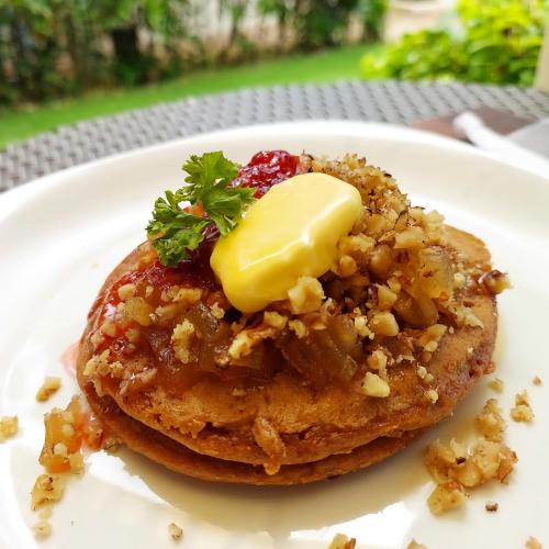Makanan di atau berdekatan resort