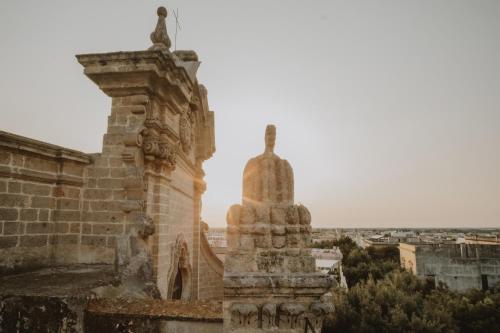 ナルドにあるRelais Monastero Santa Teresa - Albergo Diffusoの建物の最上階からの眺め