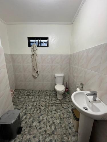 Et badeværelse på Cordon, Isabela Staycation House