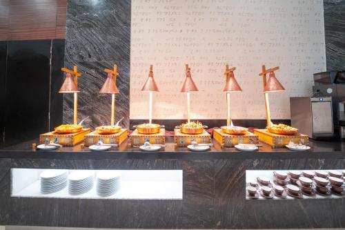 Makanan di atau berdekatan hotel