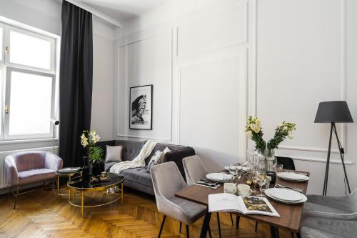 Posezení v ubytování Cracovian Apartment - Loft Affair