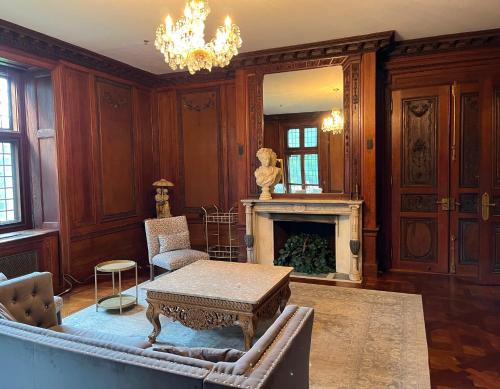 Φωτογραφία από το άλμπουμ του The Castle at Skylands Manor σε Ringwood