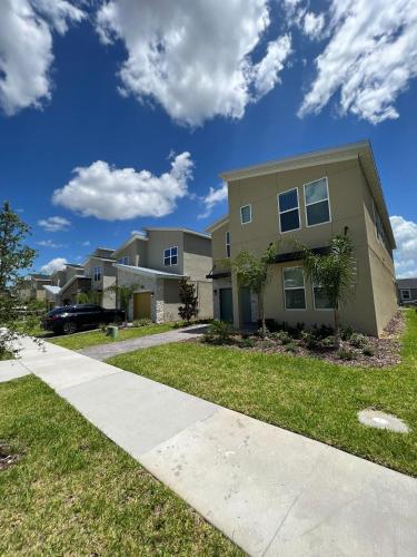 Champions Family Home - Near Disney photo 8