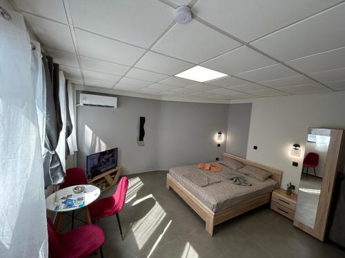 Debbies rooms 8