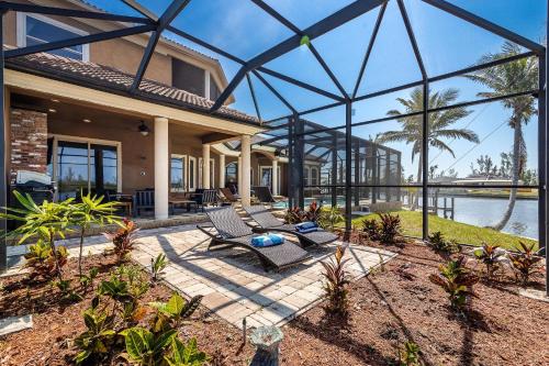 Κήπος έξω από το Heated Pool and Spa, Sleeps 16! - Villa Mangrove