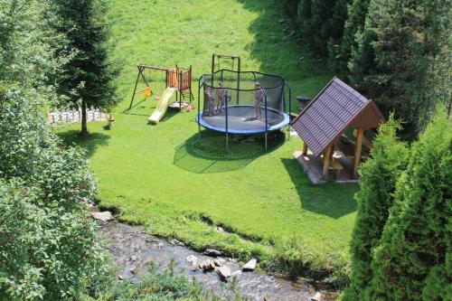 Ο χώρος παιχνιδιού για παιδιά στο Romantické ubytovanie Holiday House Daniela & Štúdio Júlia