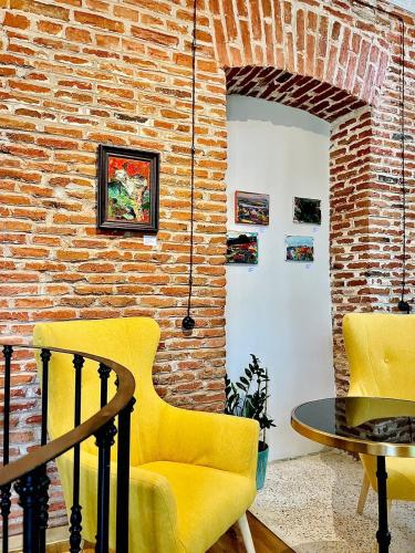 Posezení v ubytování Arts Hotel Tbilisi
