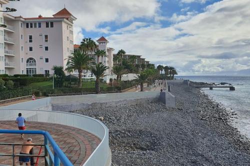 By the Sea - Apartamento acolhedor e relaxante.