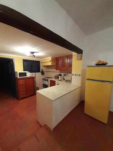 Kuchyň nebo kuchyňský kout v ubytování Casa do Avô Lopes