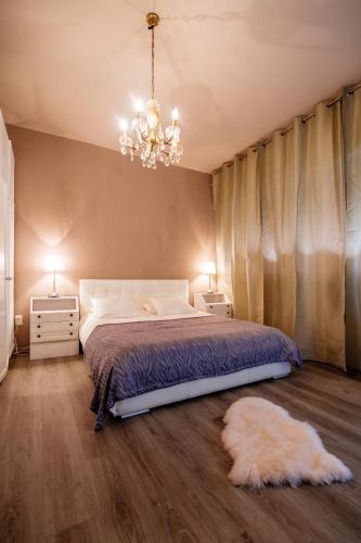 Golden Bridge Apartment with private parking