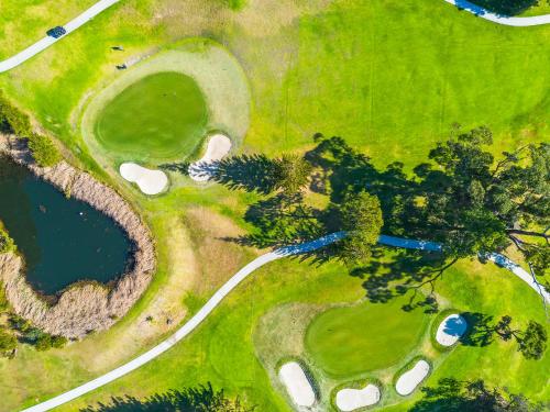 Golf v apartmánu nebo okolí