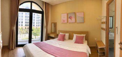 Кровать или кровати в номере Teddy 108 Homestay & Cafe - 3 stars - Grand World Phu Quoc